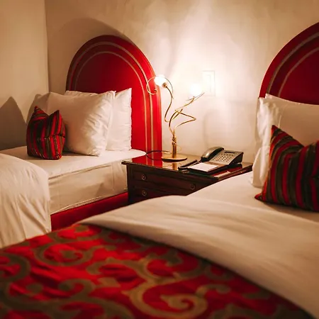 Szálloda De La Cigogne 5*